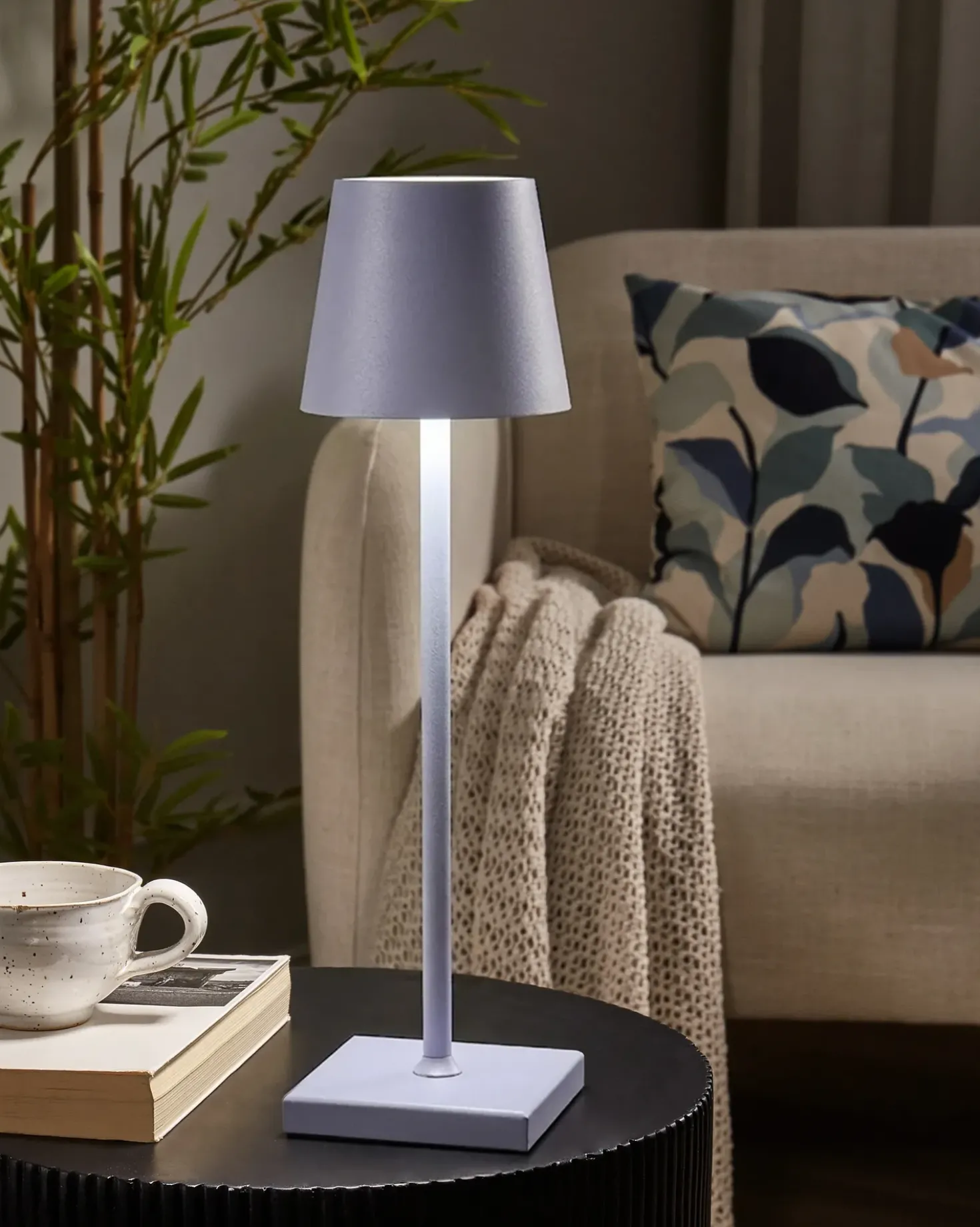 Bezprzewodowa lampa stołowa LED BACEIRO Metal Jasnofioletowy