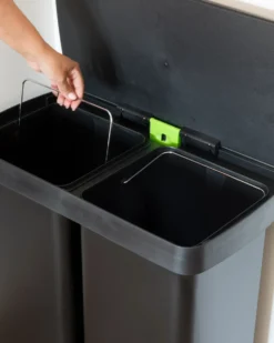 Kosz na śmieci z pedałem dwukomorowy 60 L ECOSORT Metal Czarny